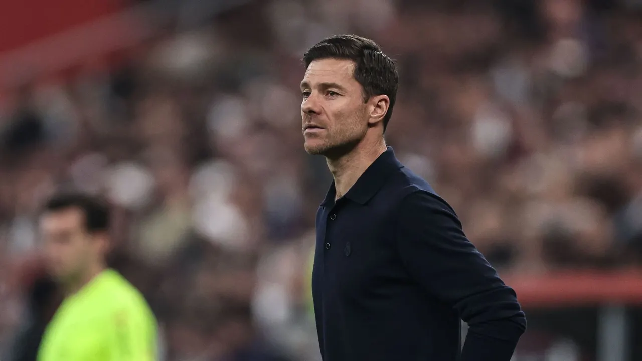 ليس ليفربول.. ألونسو على طاولة عملاق آخر في البريميرليج